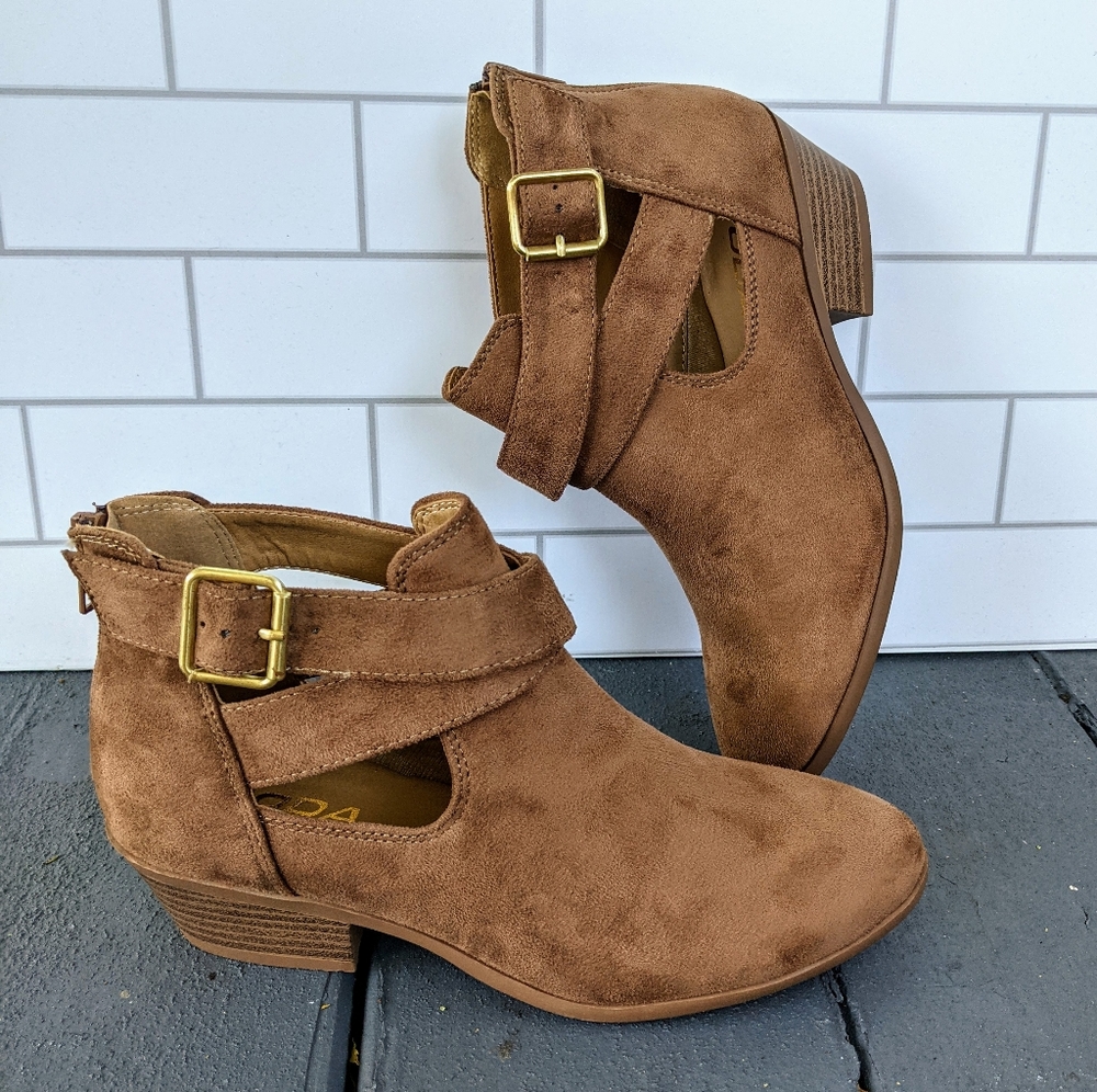 Suede Side Cutout Bootie